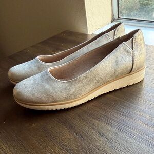SOUL Naturalizer Tan Flats